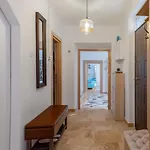 Centrul Vechi - 67sqm - 2min To Counsel Square * Braşov