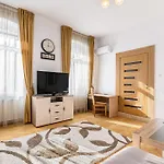 Centrul Vechi - 67sqm - 2min To Counsel Square * Braşov