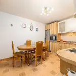Centrul Vechi - 67sqm - 2min To Counsel Square * Braşov
