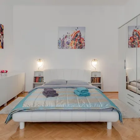 Centrul Vechi - 67sqm - 2min To Counsel Square Brasov