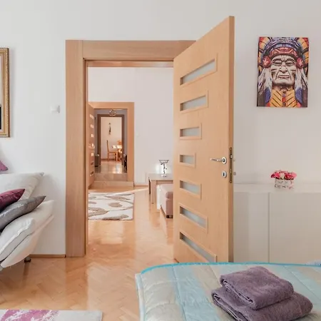 Appartement Centrul Vechi - 67sqm - 2min To Counsel Square *