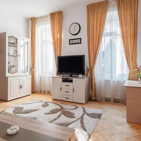 Centrul Vechi - 67sqm - 2min To Counsel Square בראשוב