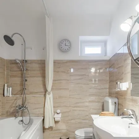 Centrul Vechi - 67sqm - 2min To Counsel Square דירה