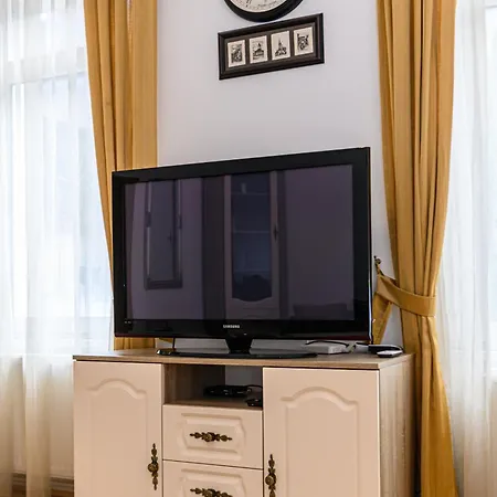 Centrul Vechi - 67sqm - 2min To Counsel Square Apartment *