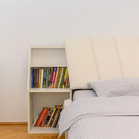 Centrul Vechi - 67sqm - 2min To Counsel Square *