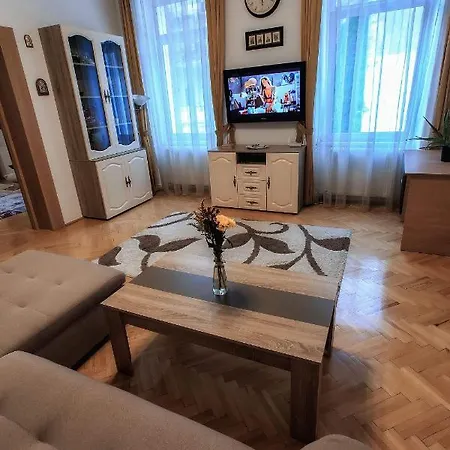 דירה Centrul Vechi - 67sqm - 2min To Counsel Square