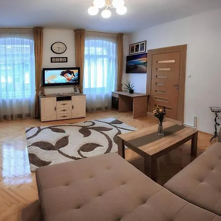 דירה Centrul Vechi - 67sqm - 2min To Counsel Square *