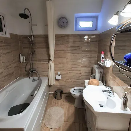 Centrul Vechi - 67sqm - 2min To Counsel Square * בראשוב