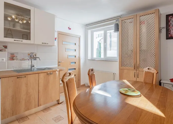 Centrul Vechi - 67sqm - 2min To Counsel Square