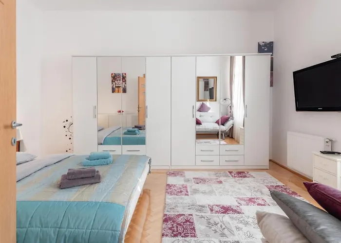 Apartment Centrul Vechi - 67sqm - 2min To Counsel Square