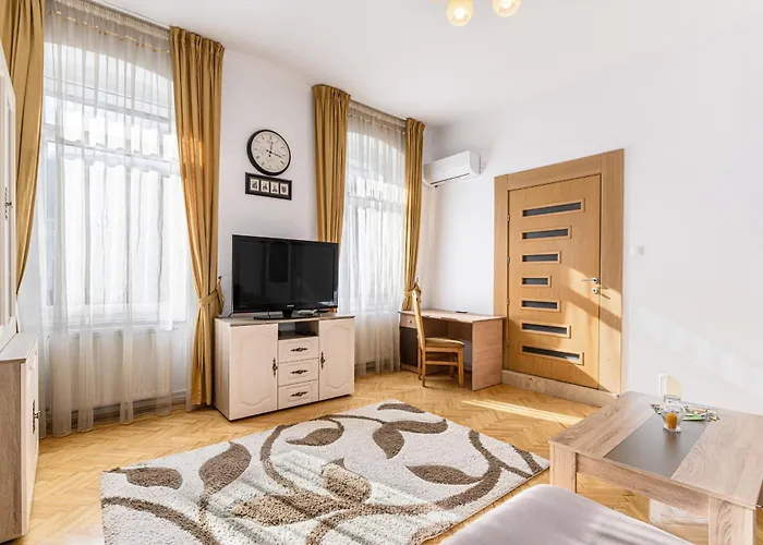 Centrul Vechi - 67sqm - 2min To Counsel Square * Brasov