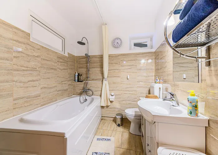 Centrul Vechi - 67sqm - 2min To Counsel Square *