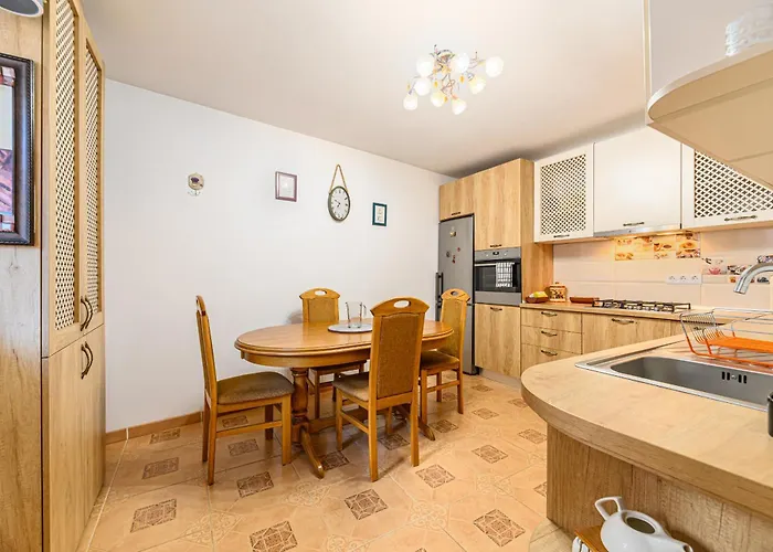 Centrul Vechi - 67sqm - 2min To Counsel Square * Brasov