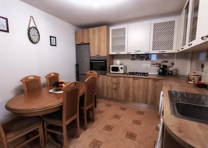 Centrul Vechi - 67sqm - 2min To Counsel Square * Brasov