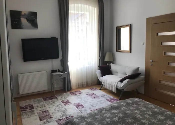 Centrul Vechi - 67sqm - 2min To Counsel Square Brasov