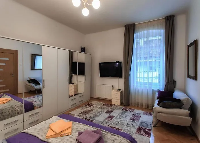 Centrul Vechi - 67sqm - 2min To Counsel Square Apartamento Braşov